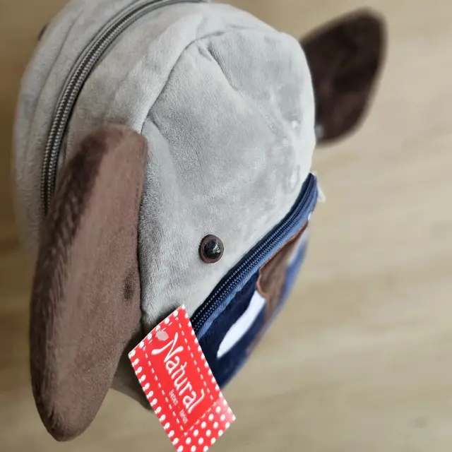 Mochila infantil de jardín · Peluche de animalito
